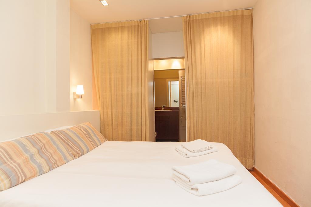 Rambla Suites Barcelona Exterior photo